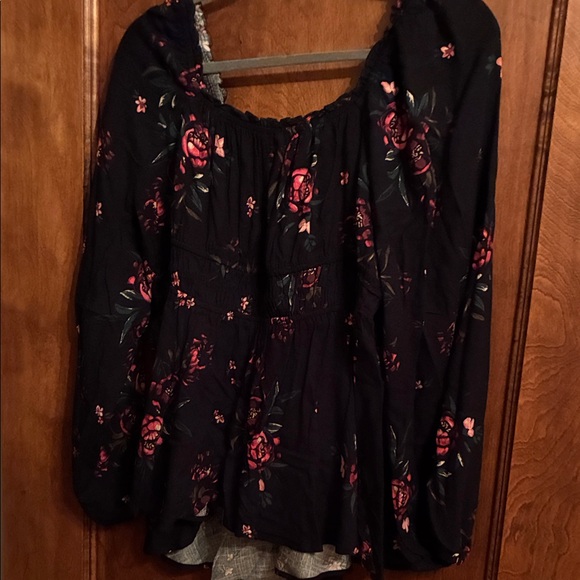 Torrid NWT Floral Long Sleeve Women's Top - Picture 5 of 6